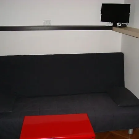 Apartment Delizioso Quadrilocale Con Terrazzo E Balcone, Piano Terra Brusson