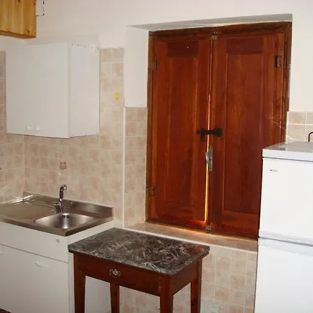 Delizioso Quadrilocale Con Terrazzo E Balcone, Piano Terra *