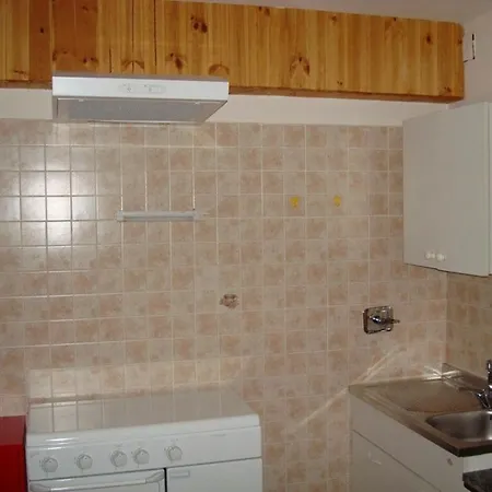 Delizioso Quadrilocale Con Terrazzo E Balcone, Piano Terra *