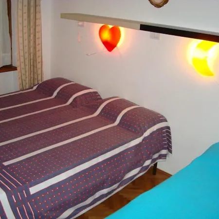 Appartamento Delizioso Quadrilocale Con Terrazzo E Balcone, Piano Terra Brusson